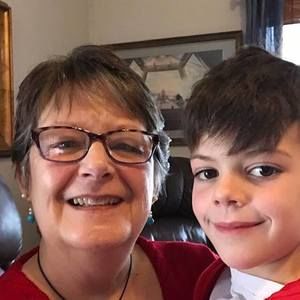 Meet your Posher, Debbie